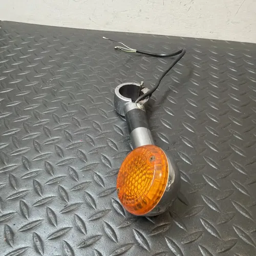 92-04 2001 Suzuki VS800 Intruder Front Right Turn Signal Flasher Indicator Light