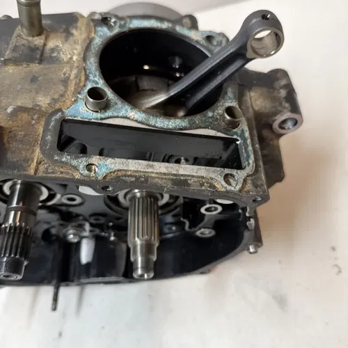 84 Honda XL250R OEM Engine Motor Bottom End Crank Cases Transmission Flywheel