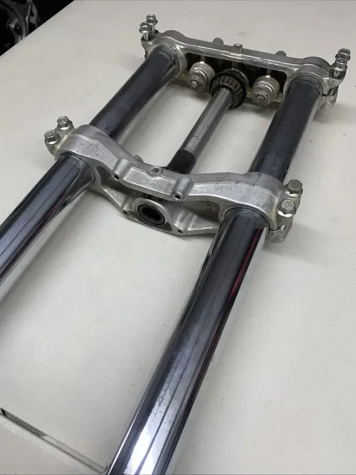 1988 KAWASAKI KX250 RIGHT LEFT FRONT SUSPENSION FORKS SHOCKS TRIPLE TREE KX 250