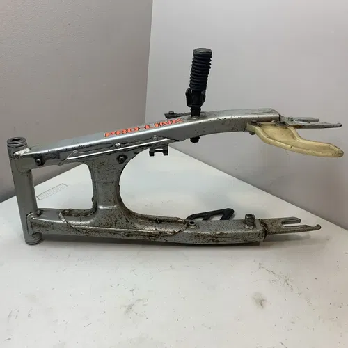 1984 XL250R OEM Swing Arm Rear Suspension Arm 1 Peg Original xl250r Swing Arm
