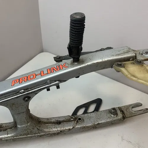 1984 XL250R OEM Swing Arm Rear Suspension Arm 1 Peg Original xl250r Swing Arm