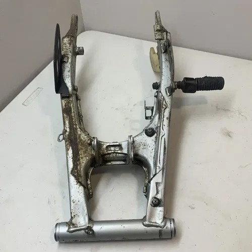 1984 XL250R OEM Swing Arm Rear Suspension Arm 1 Peg Original xl250r Swing Arm