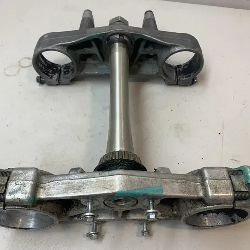 2004 Yamaha YZ450 YZ450F OEM Triple Clamps Tree Stem