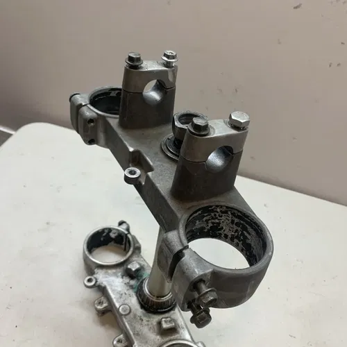 2004 Yamaha YZ450 YZ450F OEM Triple Clamps Tree Stem