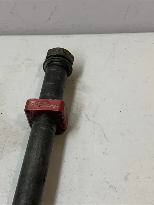 2004 Crf450r Crf250r Oem Rear Axle Bolt Shaft With Aftermarket Blocks 04-09 Crf