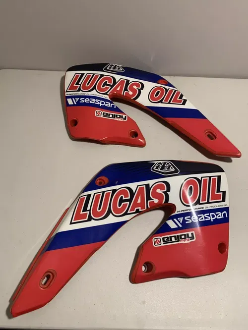 2000 2001 CR250 Lucas Oil Graphics Plastics 00-01 cr 250 Side Shrouds Plastics