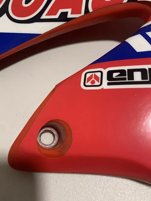2000 2001 CR250 Lucas Oil Graphics Plastics 00-01 cr 250 Side Shrouds Plastics