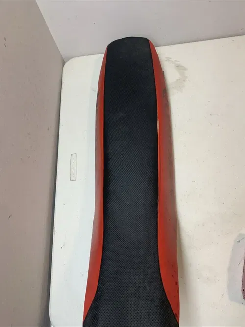 2004 HONDA CRF450R CRF 450R OEM SEAT SADDLE FOAM PAN COVER COMP 77100-MEN-670