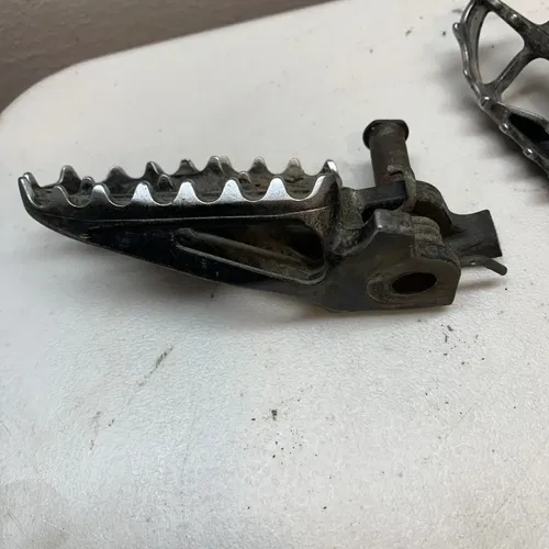 2004 Honda CRF450R OEM Pegs USED with Hardware