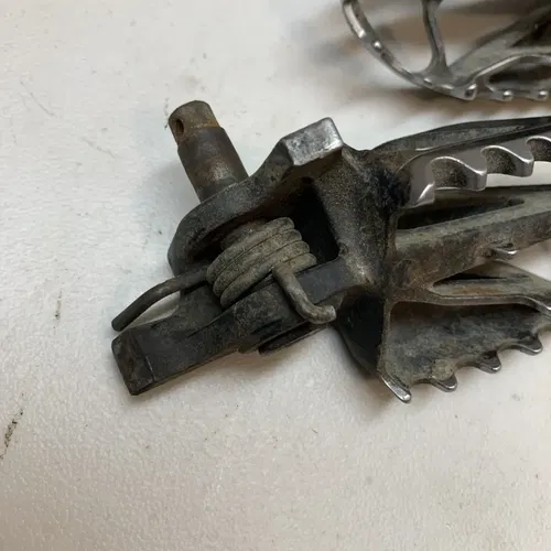 2004 Honda CRF450R OEM Pegs USED with Hardware