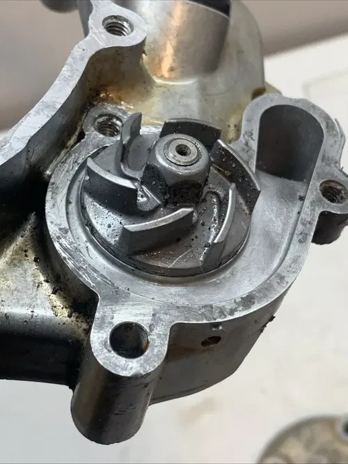 2008 YZ85 OEM Inner Clutch Cover With Water pump YZ 85 Clutch Case Cover DAMAGED