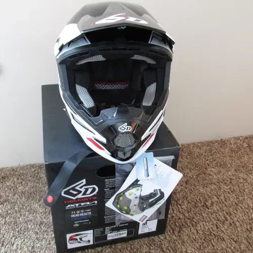 Brand NEW 6D Medium Helmet w Tags(Why pay $600 plus)