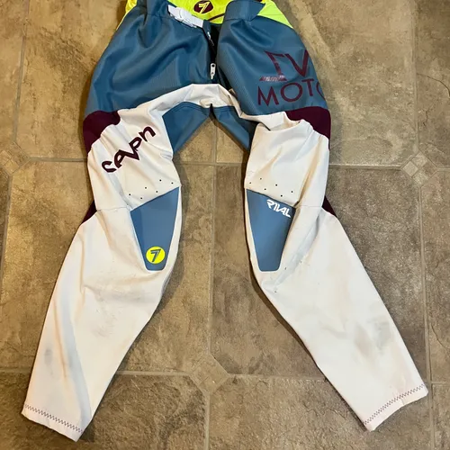 Seven Gear Combo - Size M/32