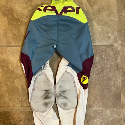 Seven Gear Combo - Size M/32