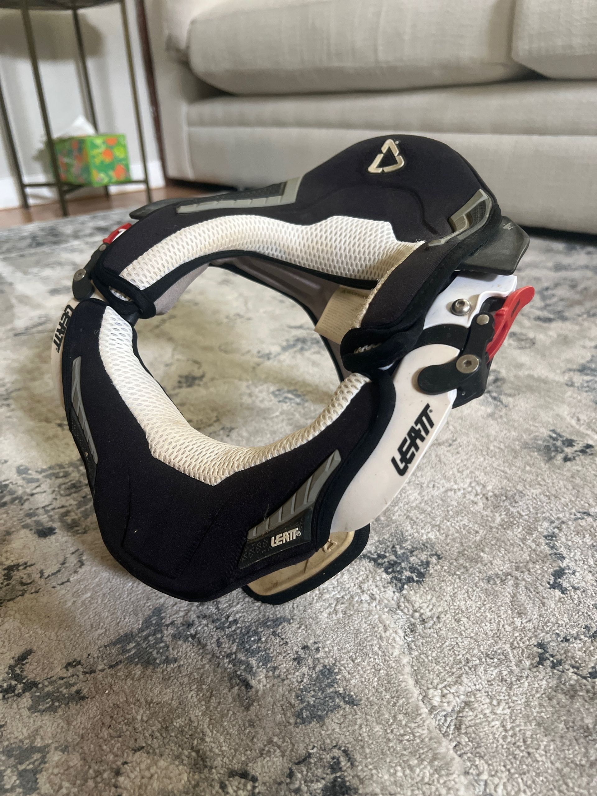 Leatt GXP Race Neck Brace Size S 