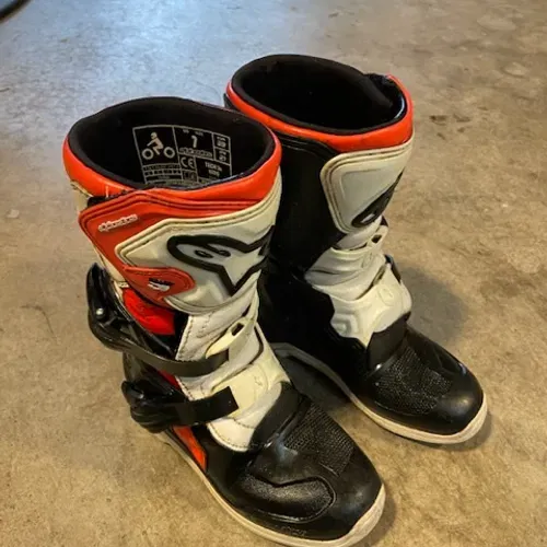Alpinestars tech 3s store