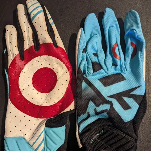 Fox Racing Collectibles - Size L
