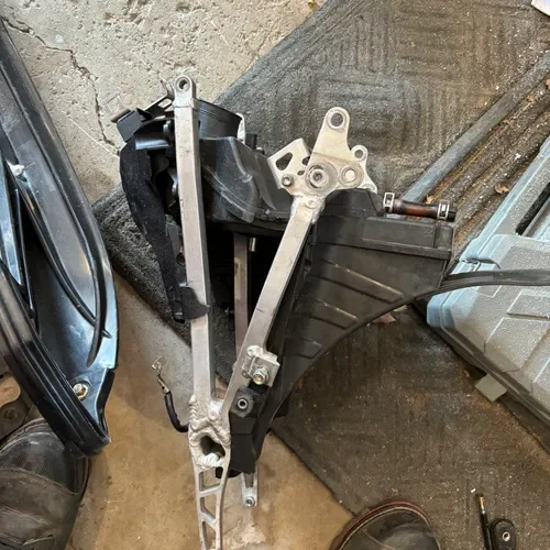 Crf Subframe With Airbox 