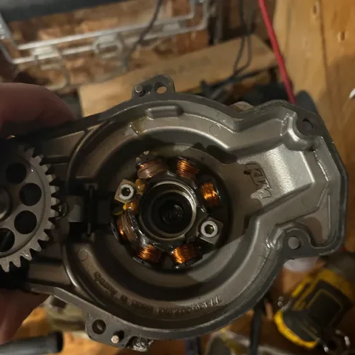Sxf 450 Stator With Cover And Gears 