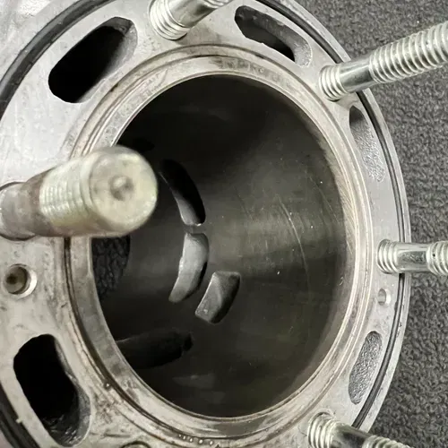 Cylinder Yz250 06-22