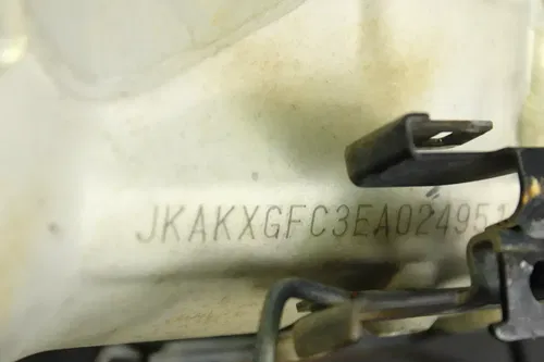 2014 Kawasaki Kx450f *Cracked* Frame  B4439