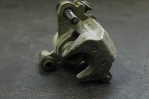 2005 Yamaha Yz450f OEM Nissin Rear Brake Caliper  B4465