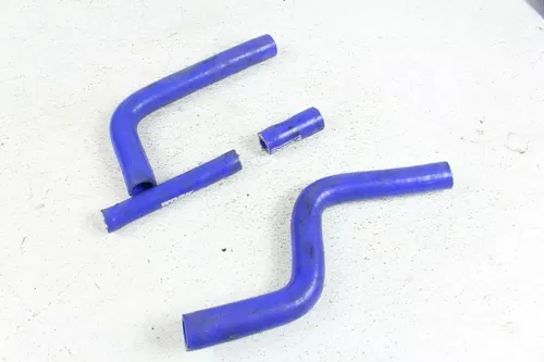 2001 Yamaha Yz125 Radiator Hoses   B4384