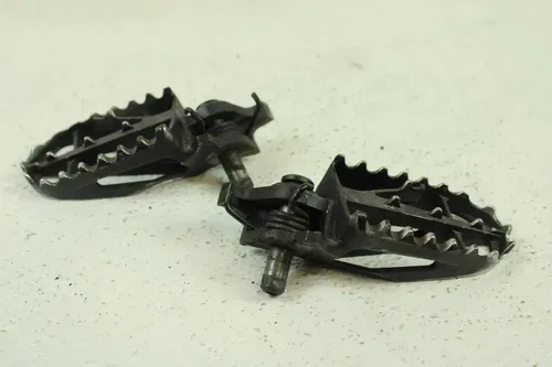 2005 Suzuki Rmz250 OEM Footpeg Set  B4479