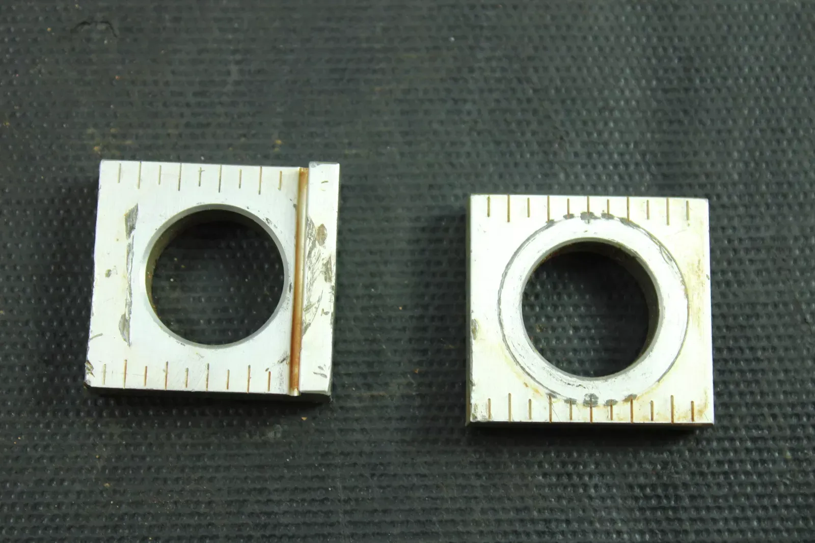 2005 Yamaha WR250F Axle Blocks  B4314