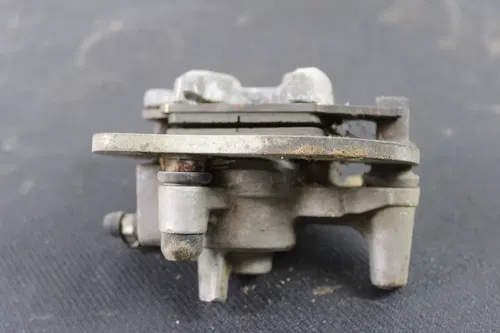 2008 YAMAHA GRIZZLY 700 OEM RIGHT FRONT BRAKE CALIPER B4450