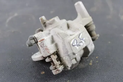 2008 YAMAHA GRIZZLY 700 OEM RIGHT FRONT BRAKE CALIPER B4450