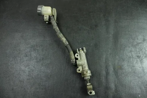 2001 Honda XR250R OEM Nissin Rear Brake Master Cylinder With Reservoir   B4320