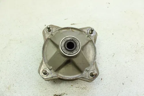 1986 Yamaha Moto 4 OEM Front Left Or Right Hub  B4466-30