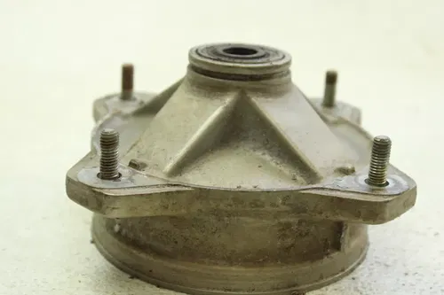 1986 Yamaha Moto 4 OEM Front Left Or Right Hub  B4466-30