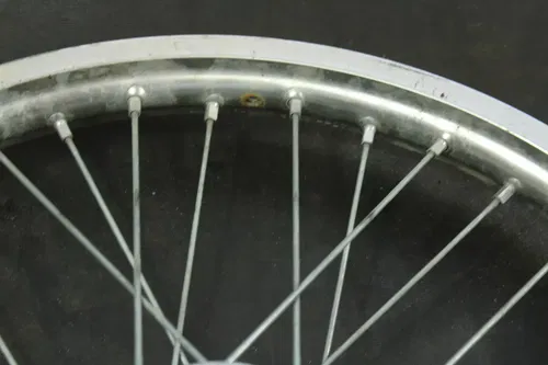 2005 Yamaha Yz450f Complete 21x1.60 OEM Front Wheel  B4465
