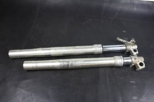 Suzuki Front Forks *PARTS ONLY*  B4352