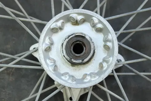 1993 Suzuki Dr350 Complete 21x1.60 OEM Front Wheel  B4468