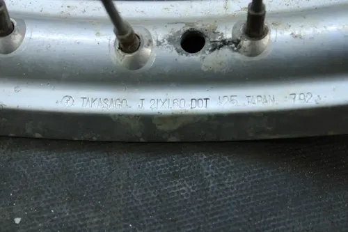 1993 Suzuki Dr350 Complete 21x1.60 OEM Front Wheel  B4468