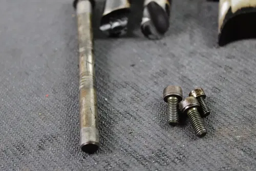 01-07 SUZUKI RM125 RM 125 CYLINDER EXHAUST POWERVALVE POWER VALVE SHAFT B4499