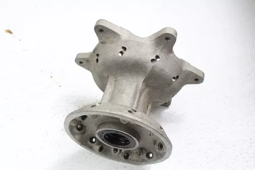 2001 Yamaha Front Wheel Rim Hub HR6423