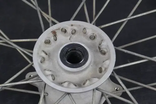 2000 Yamaha Yz250 OEM 21x1.60 Complete Front Wheel  B4364