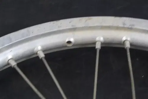 2000 Yamaha Yz250 OEM 21x1.60 Complete Front Wheel  B4364