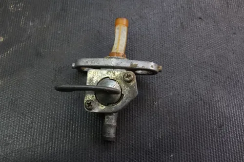 2000 Honda Cr125r OEM Fuel Petcock  B4395