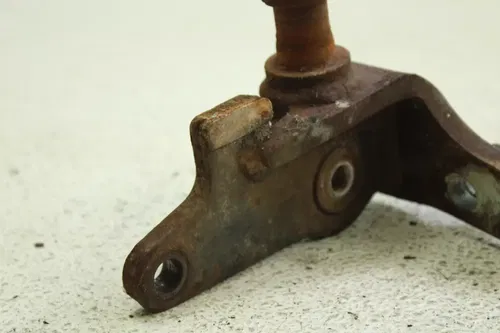 1996 Yamaha Timberwolf 250 OEM Front Left Knuckle  B4472