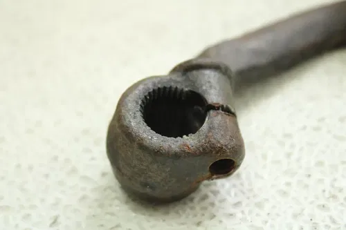 2009 Yamaha Vino 125 OEM Kickstarter  B4476