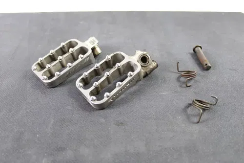 2006 SUZUKI RM125 Fastway Footpegs
