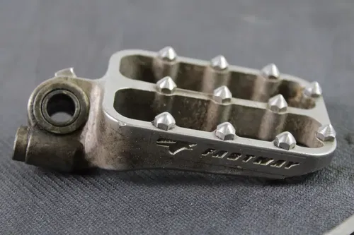 2006 SUZUKI RM125 Fastway Footpegs