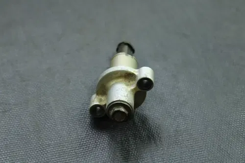 2003 Yamaha TTR225 OEM Cam Chain Adjuster  B4310