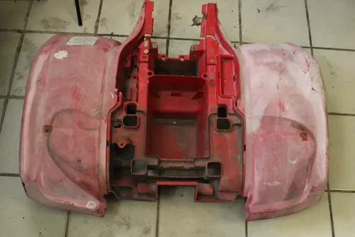 2004 Yamaha Grizzly 660 OEM Rear Fender  B4462