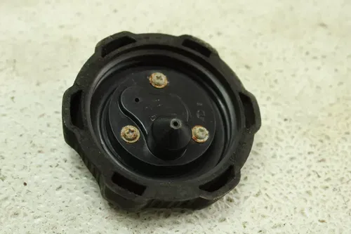2004 Yamaha Grizzly 660 OEM Gas Cap  B4462